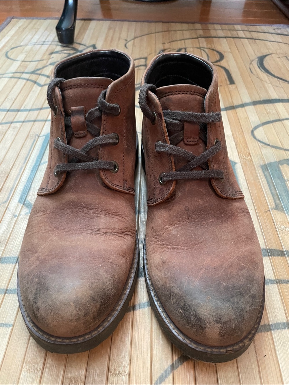Ecco Men's Brown Leather Chukka Boots - Classic Casual Style